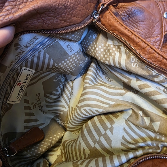 Angel Kiss Brown Handbag - Picture 10 of 12